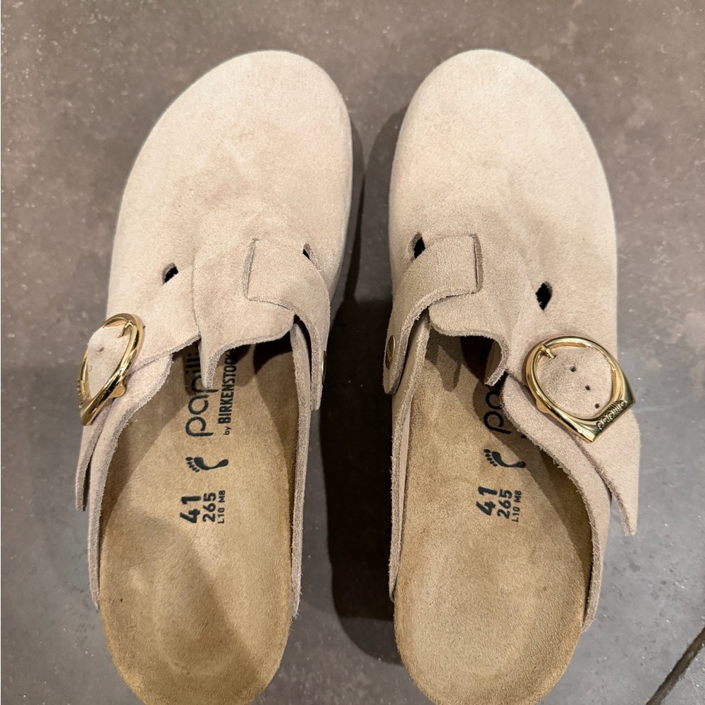 Birkenstock Women's Suede Mules - Tan